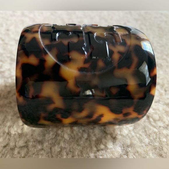 Tory Burch Resin Tortoise Cuff Bracelet, Never Worn - Picture 2 of 6